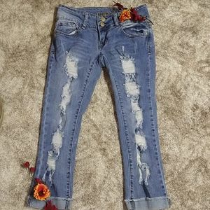 Rue 21 distressed capri